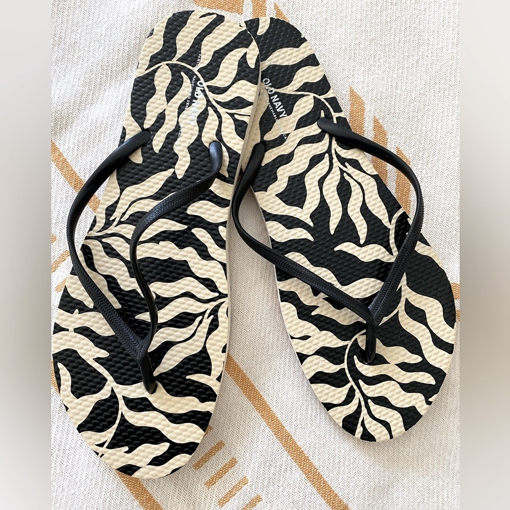 Old Navy Flip Flops